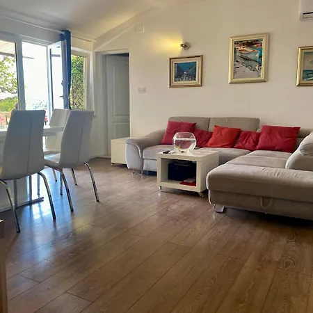 Noa Apartment *